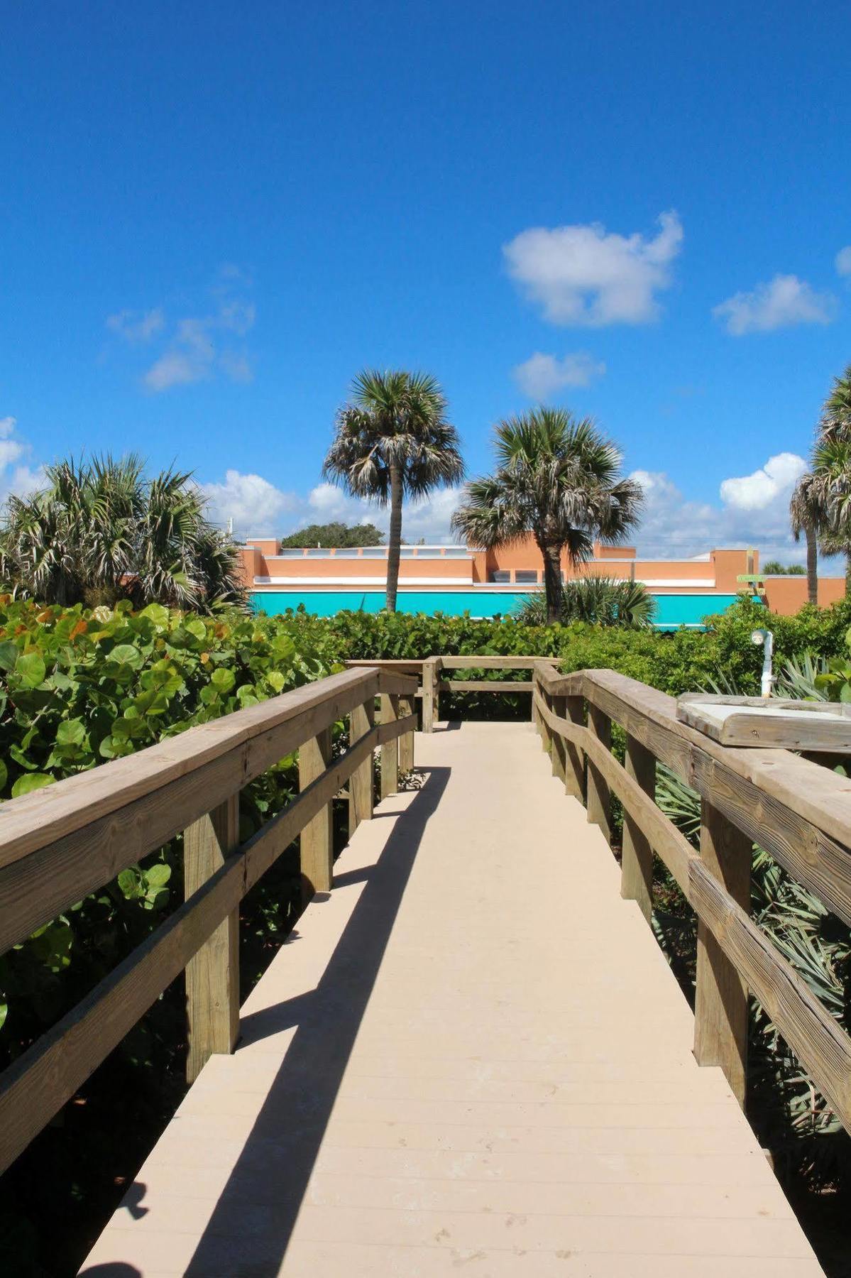 Oceanique Resort Indian Harbour Beach Exteriér fotografie